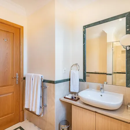 Villa Monte Rei 7 *