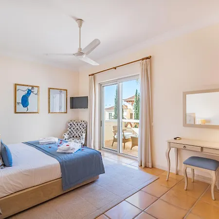 Monte Rei 7 *
