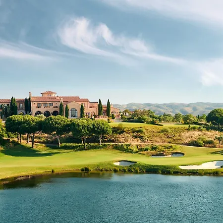 Villa Monte Rei 7 *